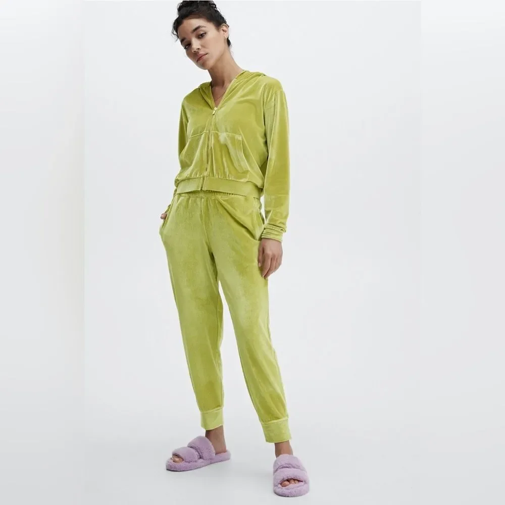 Fabletics Donna Velour Hoodie - Picture 4 of 12